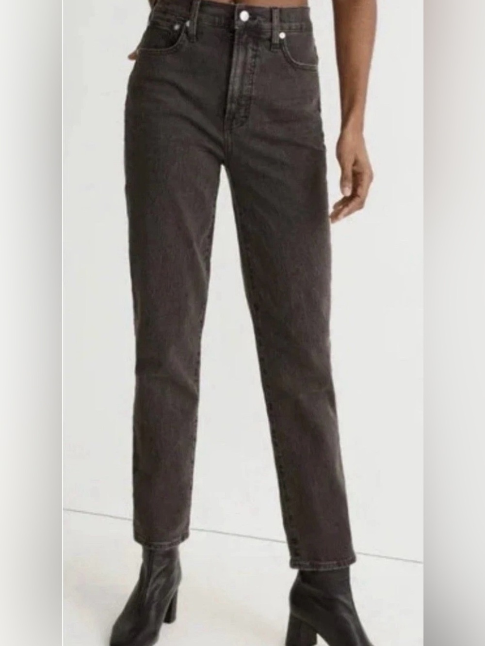 Madewell High-Rise Straight Jeans in Washed Black waist size 32”